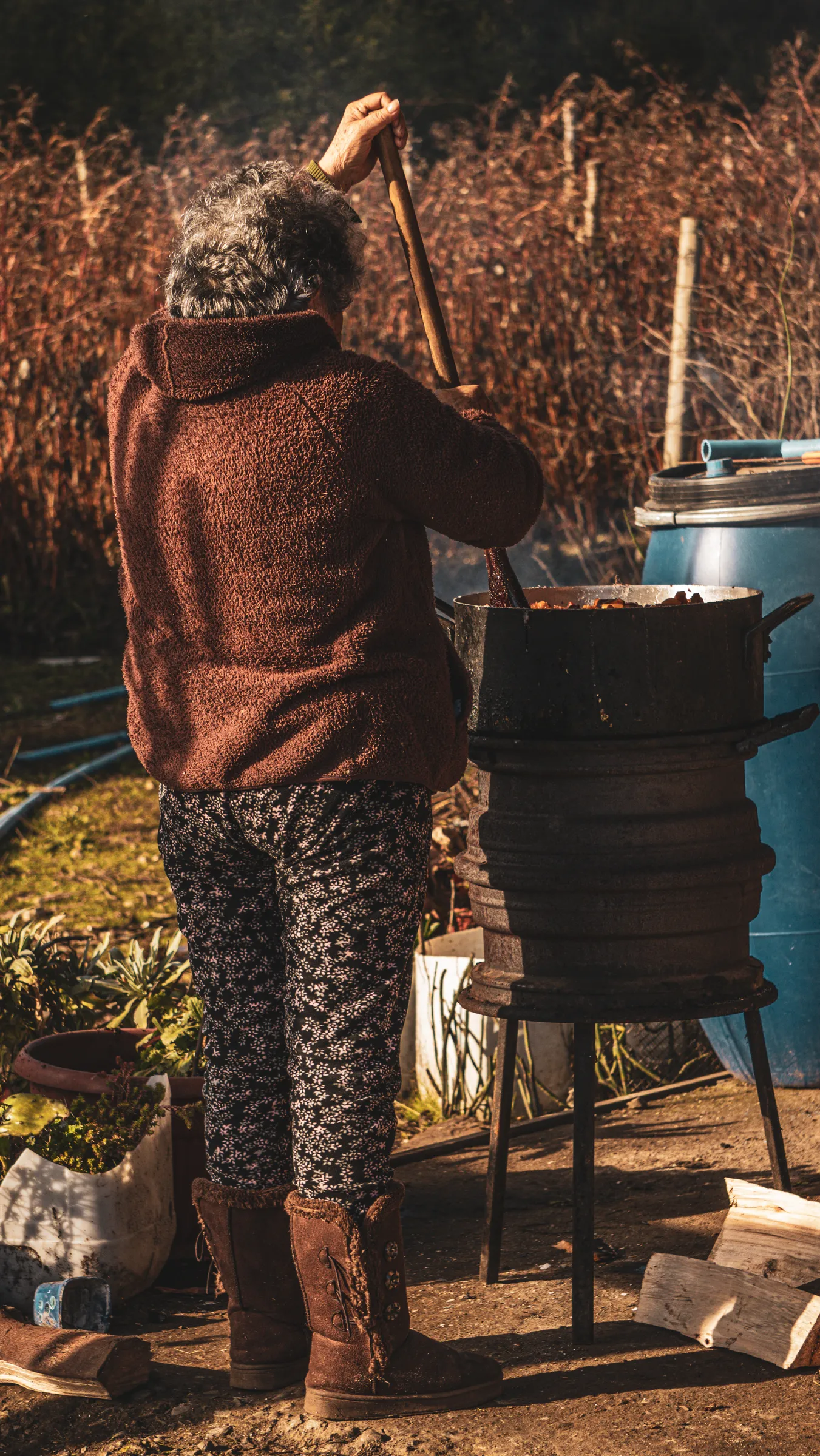 Cocina a fogón en el campo