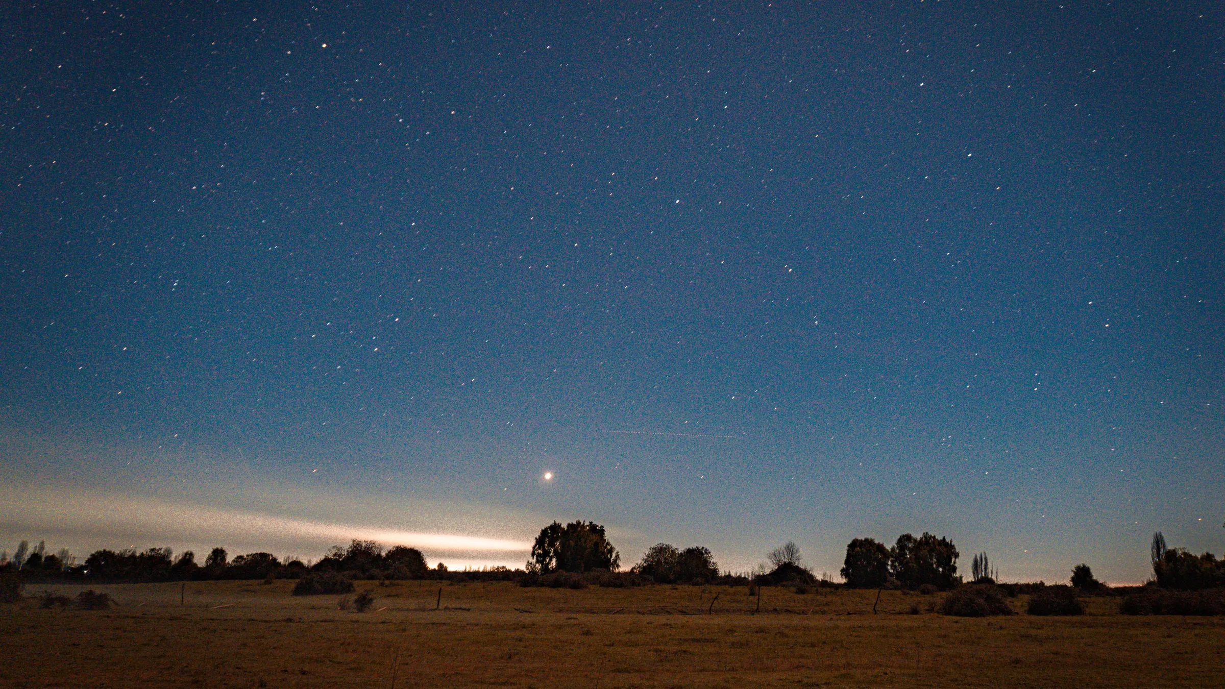 Estrellas sobre el campo