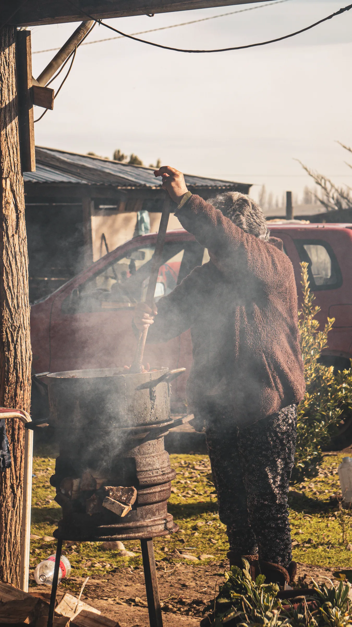 Faena rural junto al fuego