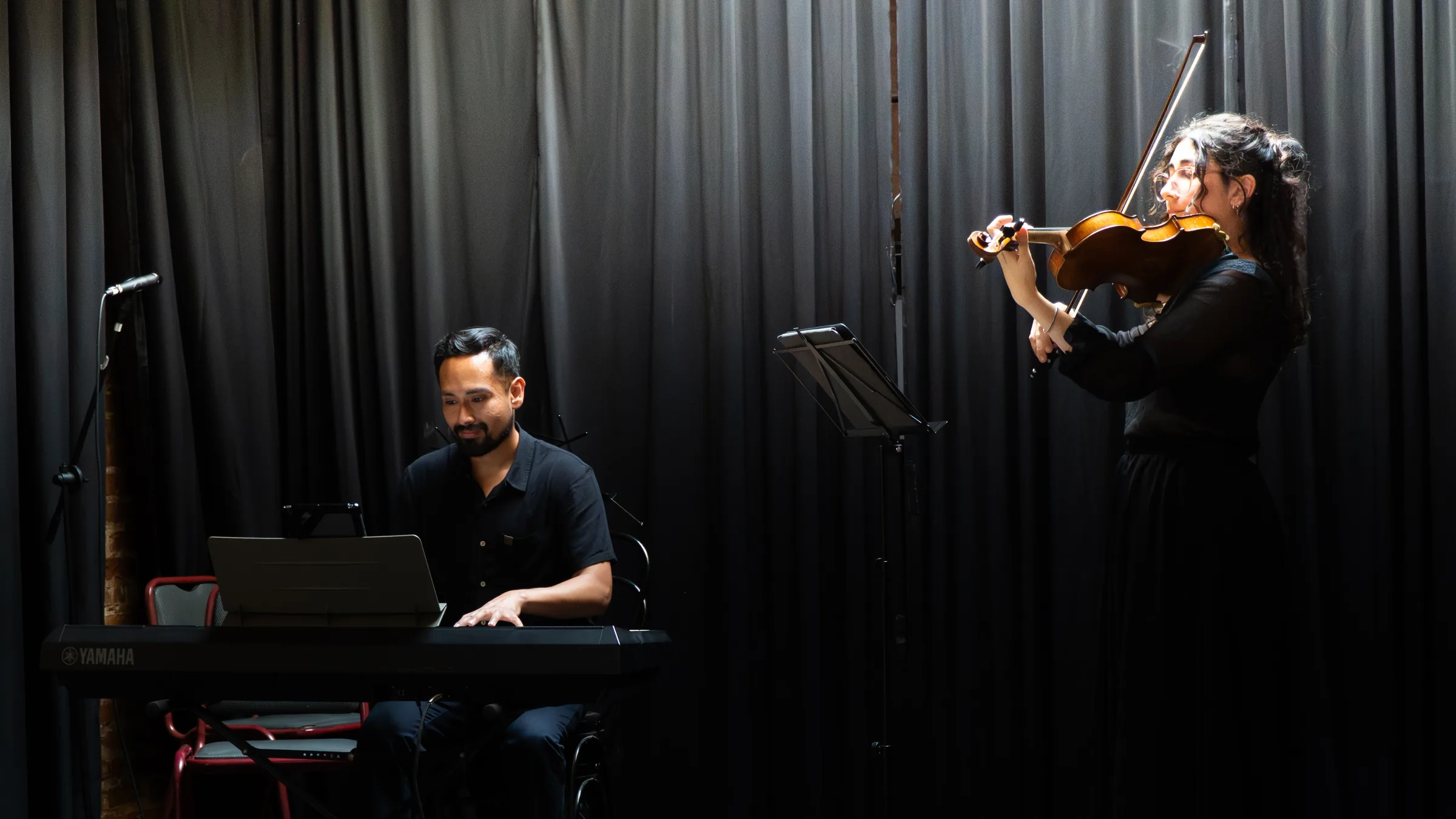 Pianista y Violinista Orquesta